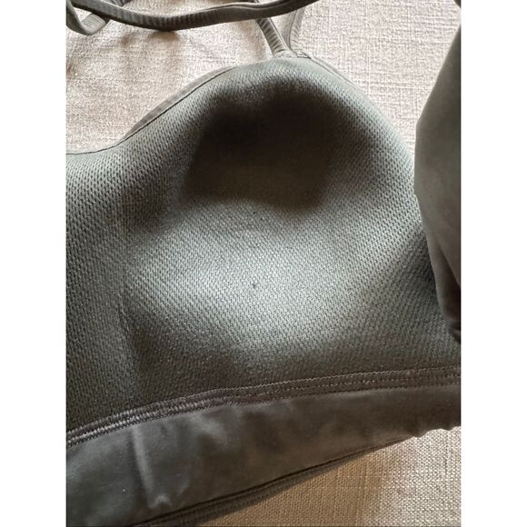Lululemon like a cloud olive green M pullover yoga gym bra light support butter - Picture 7 of 7